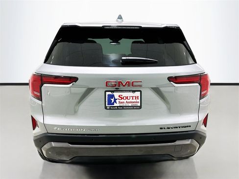Used 2025 GMC Terrain Elevation image 6