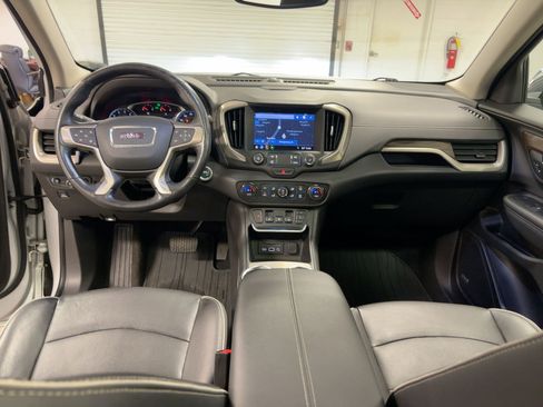 Used 2020 GMC Terrain Denali w/ Denali Premium Package image 16