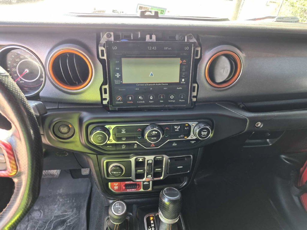 Used 2021 Jeep Gladiator Mojave AWD/4WD image 10