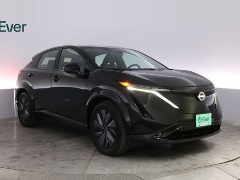 Used 2024 Nissan Ariya AWD image 13