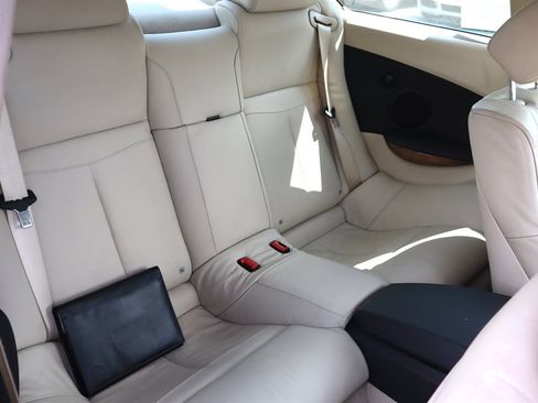 Used 2007 BMW 650i Coupe RWD image 18