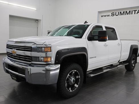 Used 2015 Chevrolet Silverado 2500 LT AWD/4WD image 7