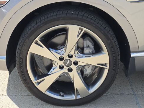 Used 2024 Genesis GV80 3.5T Advanced AWD/4WD image 12