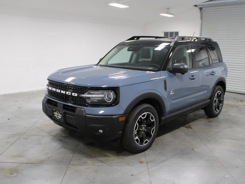 New 2025 Ford Bronco Sport Outer Banks w/ Outer Banks Tech Package+ AWD/4WD image 3