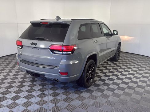 Used 2020 Jeep Grand Cherokee Altitude image 6