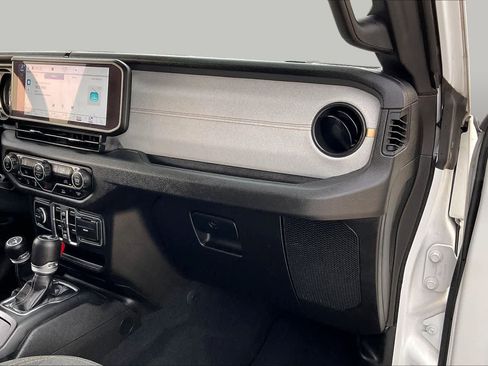 Used 2024 Jeep Wrangler Unlimited Sport AWD/4WD image 18