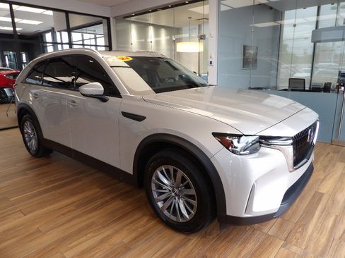 Certified 2024 MAZDA CX-90 3.3 Turbo w/ Preferred Plus AWD/4WD image 3