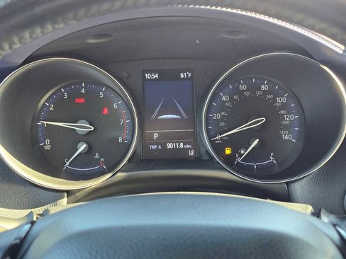 Used 2021 Toyota C-HR XLE image 24