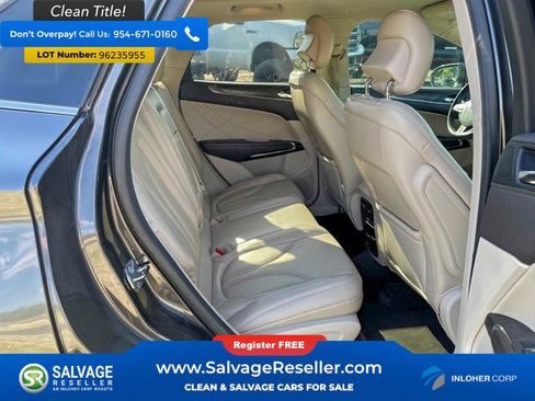Used 2017 Lincoln MKC Reserve image 8