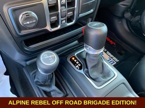 Used 2023 Jeep Gladiator Sport AWD/4WD image 48