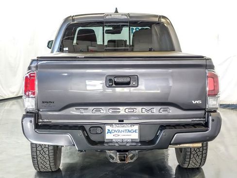 Used 2021 Toyota Tacoma TRD Sport w/ Technology Package AWD/4WD image 8