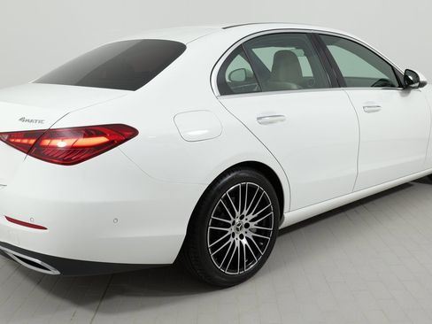 Used 2024 Mercedes-Benz C 300 4MATIC Sedan image 31