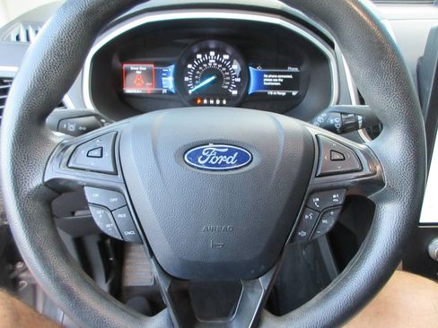 Used 2021 Ford Edge SE FWD image 23