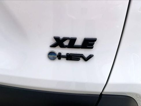 Used 2025 Toyota RAV4 XLE w/ Convenience Package AWD/4WD image 10
