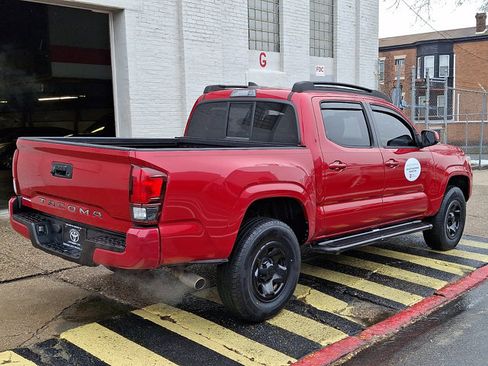 Certified 2018 Toyota Tacoma SR w/ SR Convenience Package image 6