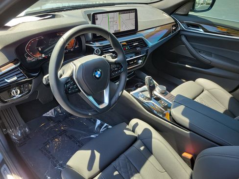 Used 2023 BMW 540i w/ Premium Package RWD image 24