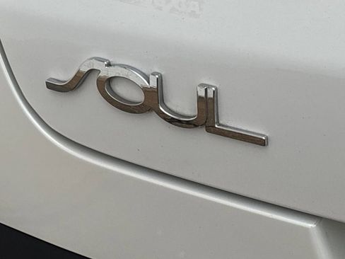 Used 2020 Kia Soul S image 30