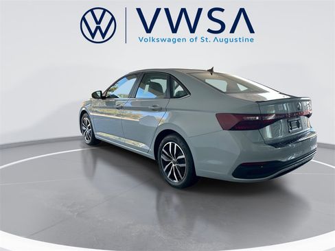 New 2026 Volkswagen Jetta SE image 6