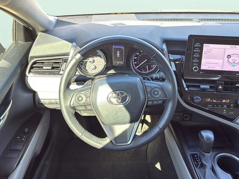 Used 2022 Toyota Camry SE FWD image 17