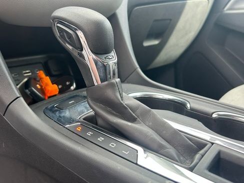 Used 2022 Chevrolet Equinox LS w/ LPO, Floor Liner Package AWD/4WD image 18