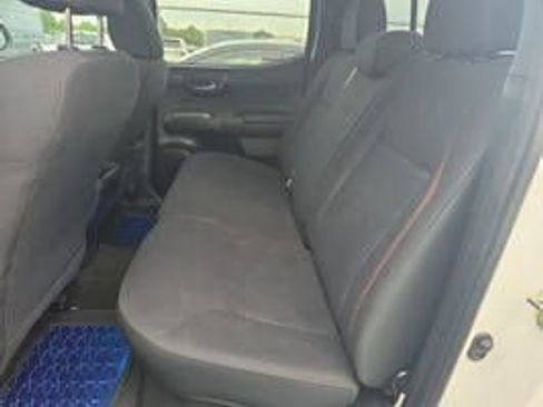 Used 2020 Toyota Tacoma TRD Sport RWD image 6