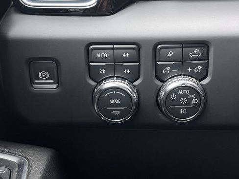 Used 2022 GMC Sierra 1500 Denali w/ Denali Reserve Package image 18