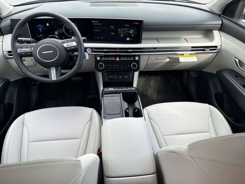 New 2025 Hyundai Tucson SEL image 16