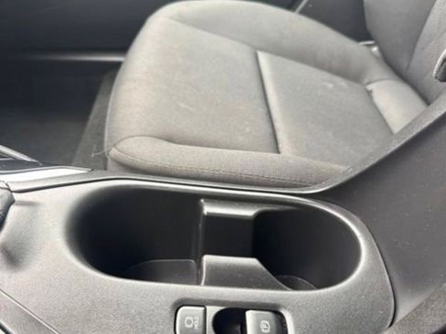 Used 2025 Toyota Corolla LE FWD image 15