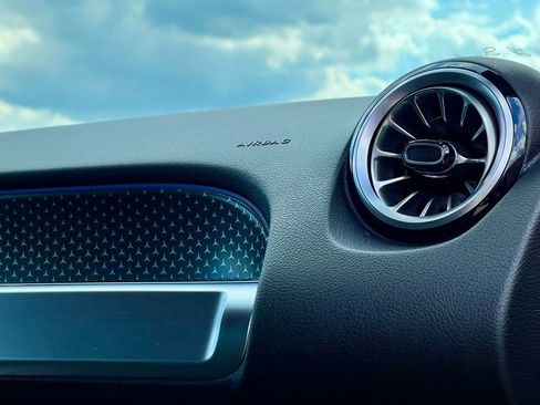 Certified 2025 Mercedes-Benz GLB 250 4MATIC image 13