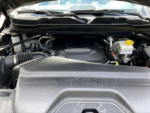 Certified 2025 RAM 2500 Big Horn AWD/4WD image 9