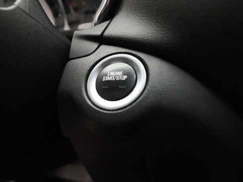 Used 2018 Chevrolet Equinox LT FWD image 31