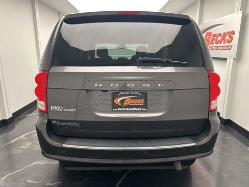 Used 2019 Dodge Grand Caravan SE w/ UConnect Hands-Free Group FWD image 23