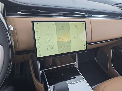 New 2026 Land Rover Range Rover Autobiography AWD/4WD image 15