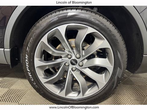 Used 2025 Lincoln Aviator Reserve AWD/4WD image 26
