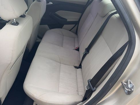 Used 2017 Ford Focus SE image 12