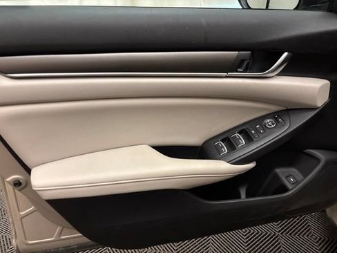 Used 2020 Honda Accord LX image 9