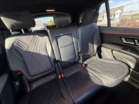 Used 2023 Mercedes-Benz EQS 580 4MATIC SUV image 18
