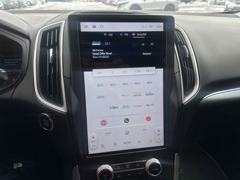 Used 2022 Ford Edge SEL w/ Convenience Package image 4