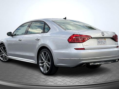 Used 2018 Volkswagen Passat 2.0T S image 2