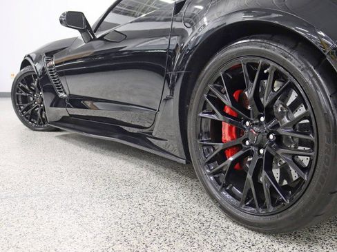 Used 2015 Chevrolet Corvette Z06 w/ 3LZ Preferred Equipment Group image 13