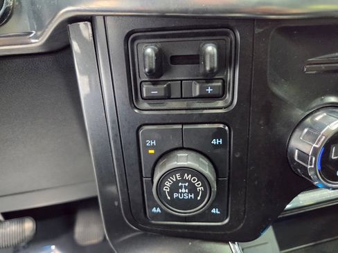 Used 2021 Ford F150 Lariat w/ Equipment Group 502A High AWD/4WD image 34