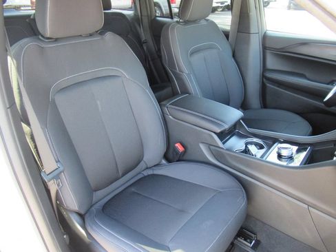 New 2026 Jeep Grand Cherokee Laredo X RWD image 9