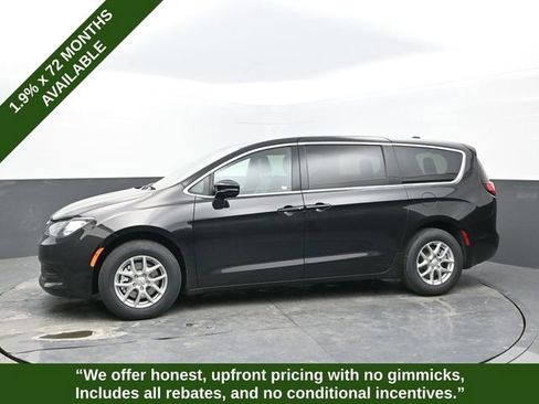 New 2026 Chrysler Voyager LX image 2