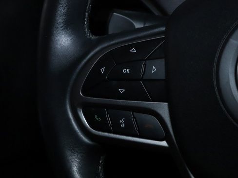 Used 2019 Jeep Cherokee Limited image 23