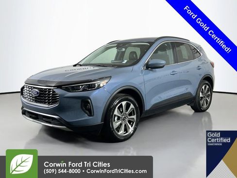 Used 2025 Ford Escape Platinum image 5