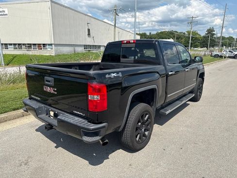 Used 2015 GMC Sierra 1500 Denali w/ Driver Alert Package AWD/4WD image 3