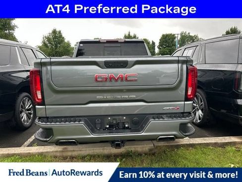 Used 2022 GMC Sierra 1500 AT4 w/ AT4 Preferred Package AWD/4WD image 6