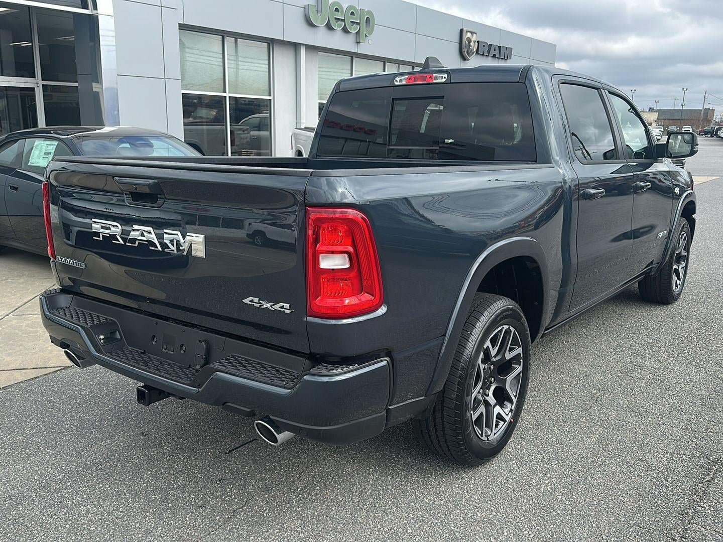New 2026 RAM 1500 Laramie w/ Laramie Preferred Package AWD/4WD image 13