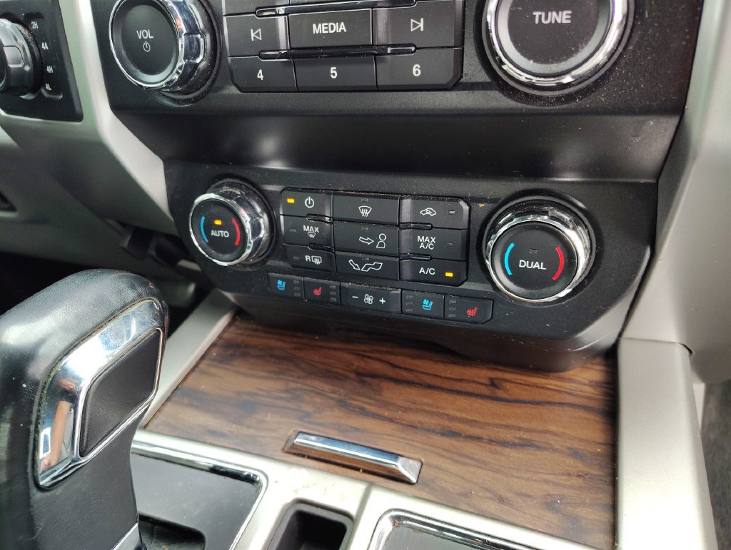 Used 2020 Ford F150 Lariat AWD/4WD image 29
