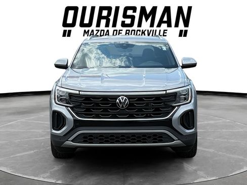 Used 2025 Volkswagen Atlas Cross Sport SE FWD image 8